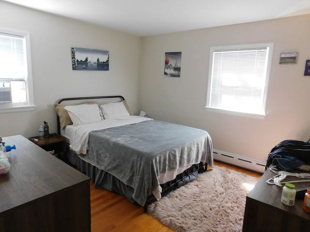 1911 Dewes Street 1911, Glenview, IL 60025