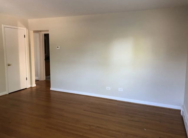 1911 Dewes Street 1911, Glenview, IL 60025