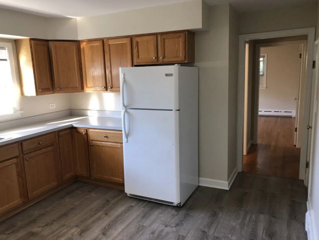 1911 Dewes Street 1911, Glenview, IL 60025