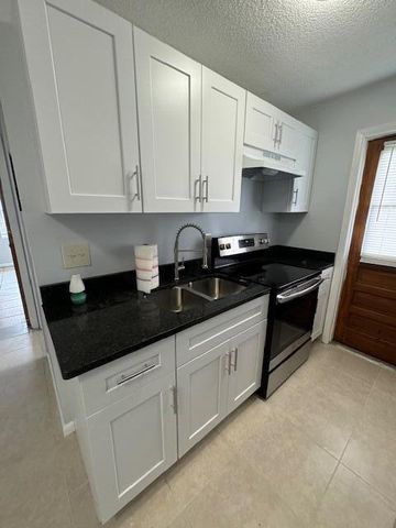 127 Pineda Street, Cocoa, FL 32922