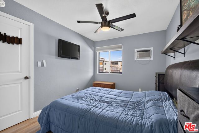21801 Roscoe Boulevard 205, Los Angeles, CA 91304