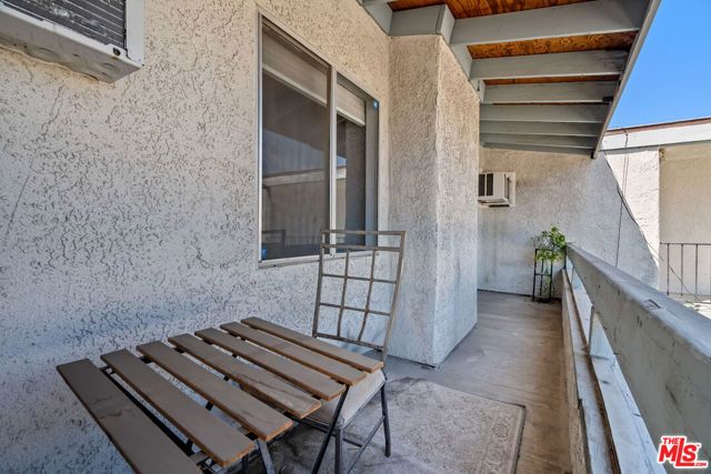 21801 Roscoe Boulevard 205, Los Angeles, CA 91304