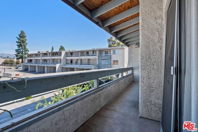 21801 Roscoe Boulevard 205, Los Angeles, CA 91304