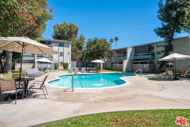 21801 Roscoe Boulevard 205, Los Angeles, CA 91304