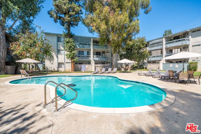 21801 Roscoe Boulevard 205, Los Angeles, CA 91304