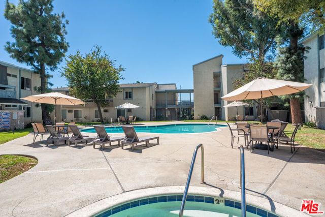 21801 Roscoe Boulevard 205, Los Angeles, CA 91304