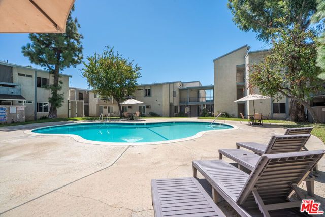21801 Roscoe Boulevard 205, Los Angeles, CA 91304