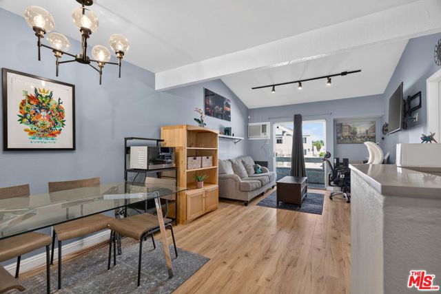 21801 Roscoe Boulevard 205, Los Angeles, CA 91304