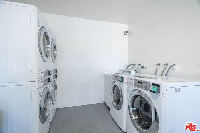 21801 Roscoe Boulevard 205, Los Angeles, CA 91304