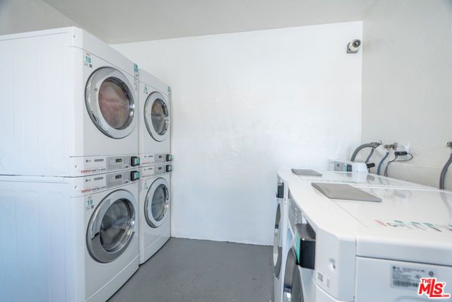 21801 Roscoe Boulevard 205, Los Angeles, CA 91304