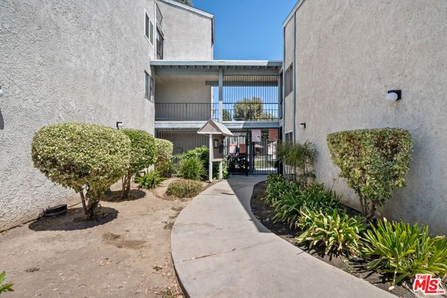 21801 Roscoe Boulevard 205, Los Angeles, CA 91304