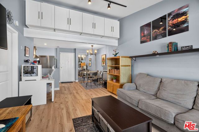 21801 Roscoe Boulevard 205, Los Angeles, CA 91304