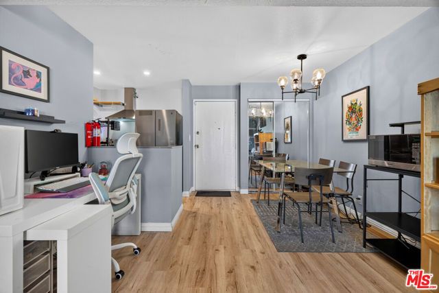 21801 Roscoe Boulevard 205, Los Angeles, CA 91304