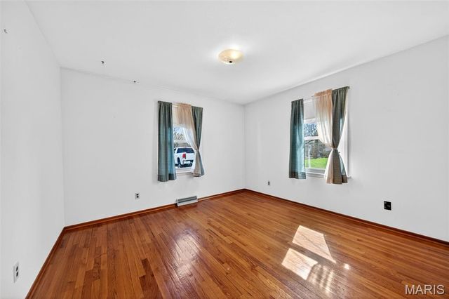 282 Diekamp Lane, St Charles, MO 63303