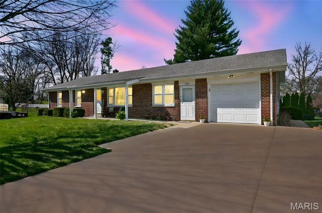 282 Diekamp Lane, St Charles, MO 63303