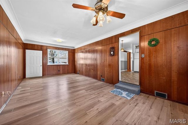 282 Diekamp Lane, St Charles, MO 63303