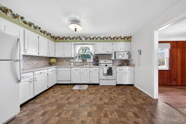 282 Diekamp Lane, St Charles, MO 63303