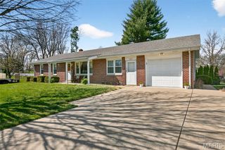 282 Diekamp Lane, St Charles, MO 63303