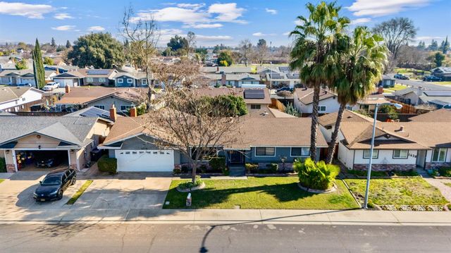 1648 Olivewood Ave, Manteca, CA 95336