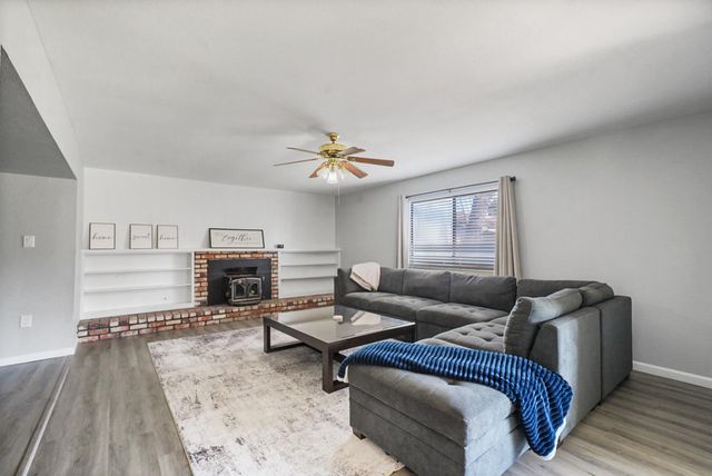 1648 Olivewood Ave, Manteca, CA 95336