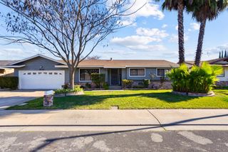 1648 Olivewood Ave, Manteca, CA 95336