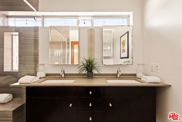 619 San Juan Avenue B, Venice, CA 90291