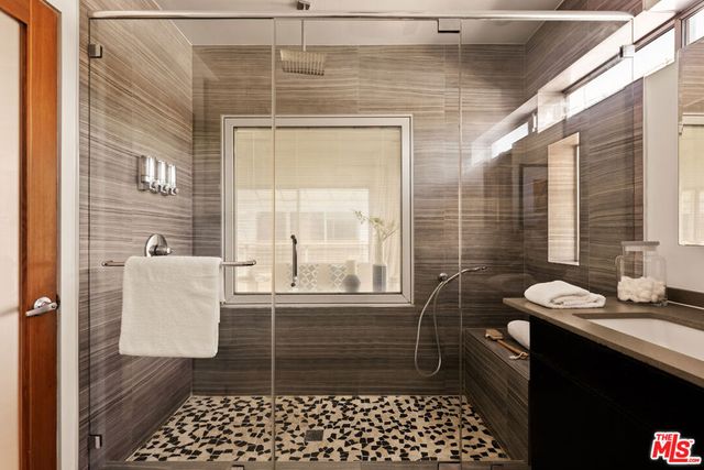 619 San Juan Avenue B, Venice, CA 90291