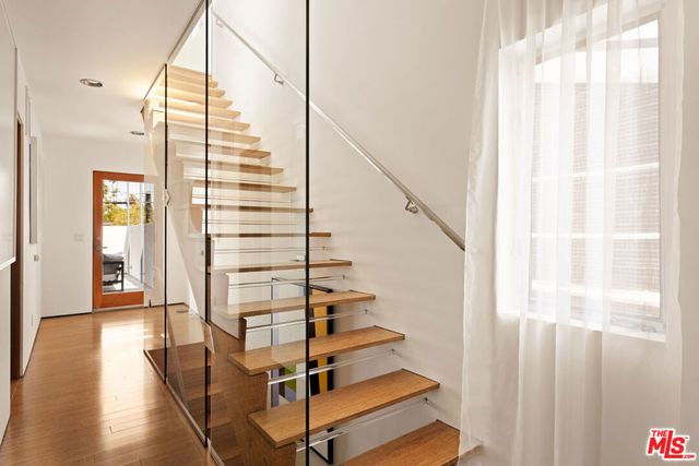 619 San Juan Avenue B, Venice, CA 90291