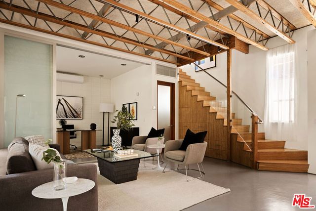 619 San Juan Avenue B, Venice, CA 90291