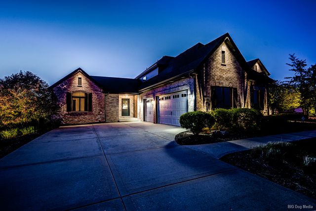23296 Sunburst Point, Frankfort, IL 60423