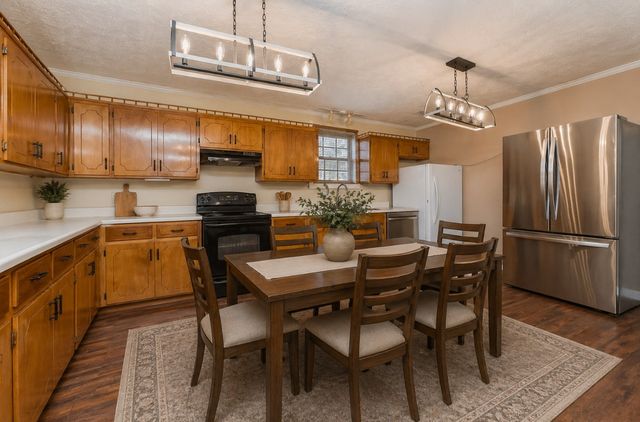 10112 Old Highway 46, Bon Aqua, TN 37025