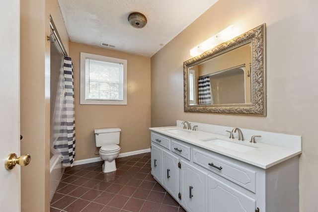 10112 Old Highway 46, Bon Aqua, TN 37025