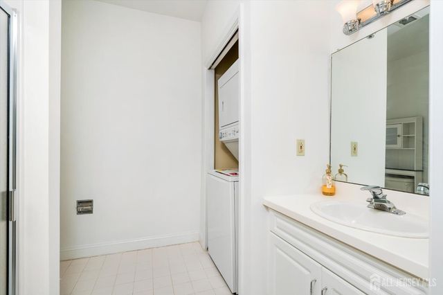 2141 Windrow Drive, Plainsboro, NJ 08540