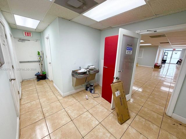 120 SW 70th Avenue, Pembroke Pines, FL 33023