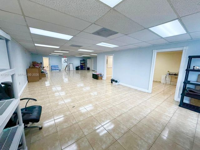 120 SW 70th Avenue, Pembroke Pines, FL 33023