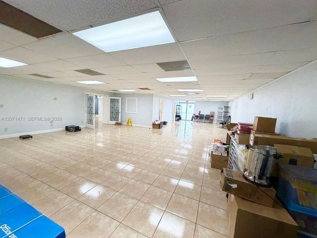 120 SW 70th Avenue, Pembroke Pines, FL 33023