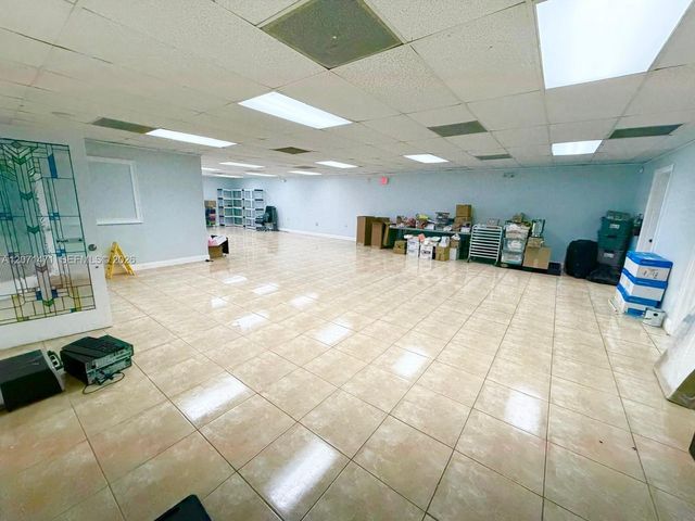 120 SW 70th Avenue, Pembroke Pines, FL 33023