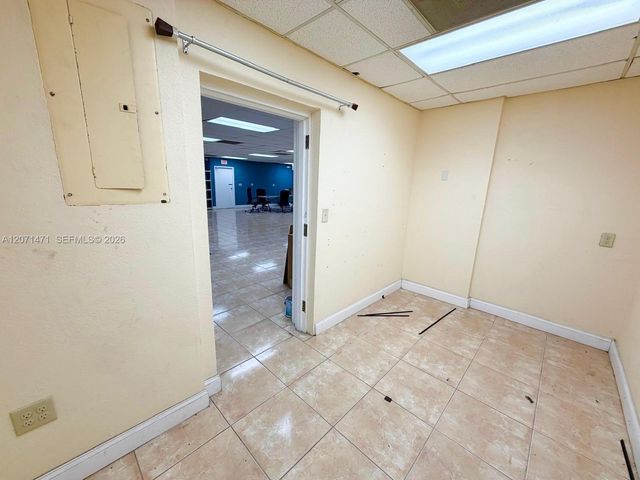 120 SW 70th Avenue, Pembroke Pines, FL 33023
