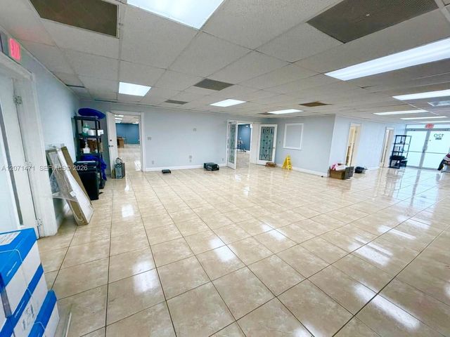 120 SW 70th Avenue, Pembroke Pines, FL 33023