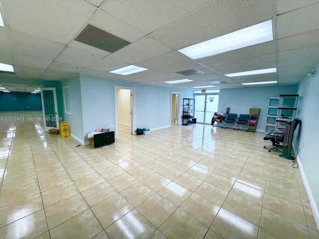 120 SW 70th Avenue, Pembroke Pines, FL 33023