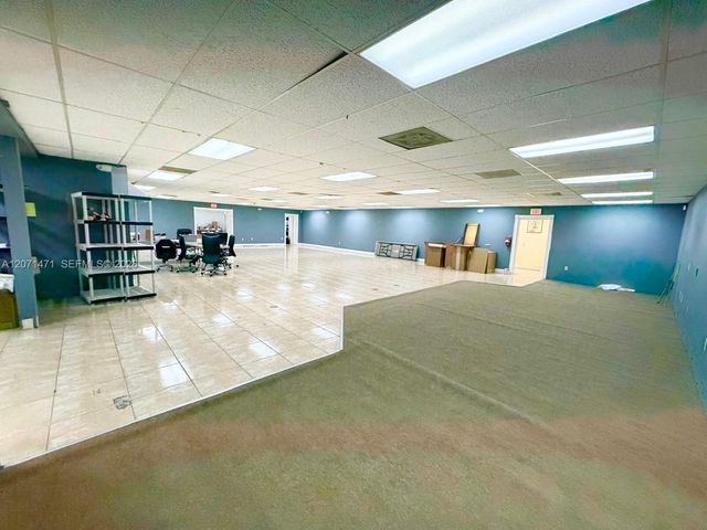 120 SW 70th Avenue, Pembroke Pines, FL 33023