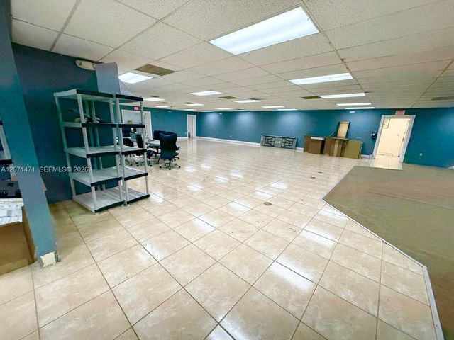 120 SW 70th Avenue, Pembroke Pines, FL 33023