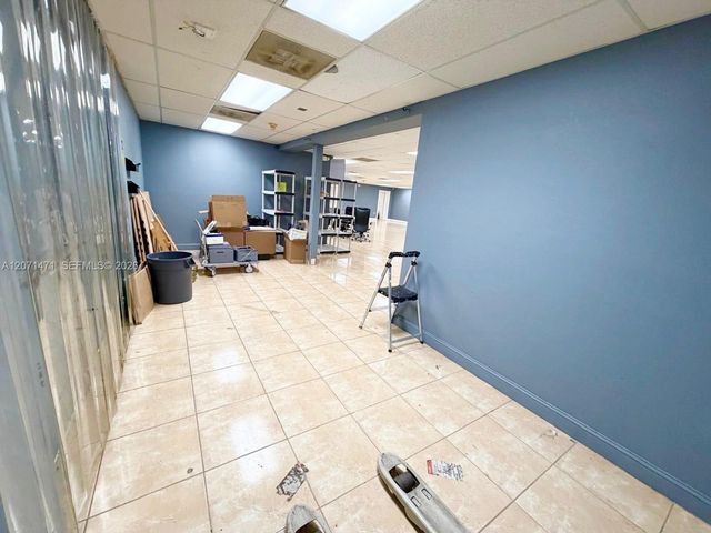 120 SW 70th Avenue, Pembroke Pines, FL 33023