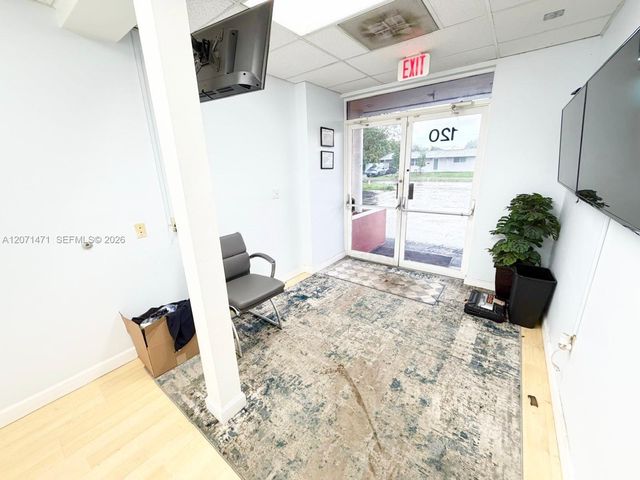 120 SW 70th Avenue, Pembroke Pines, FL 33023