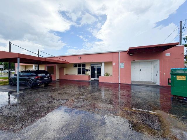 120 SW 70th Avenue, Pembroke Pines, FL 33023
