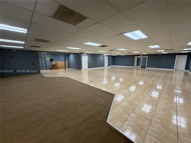 120 SW 70th Avenue, Pembroke Pines, FL 33023