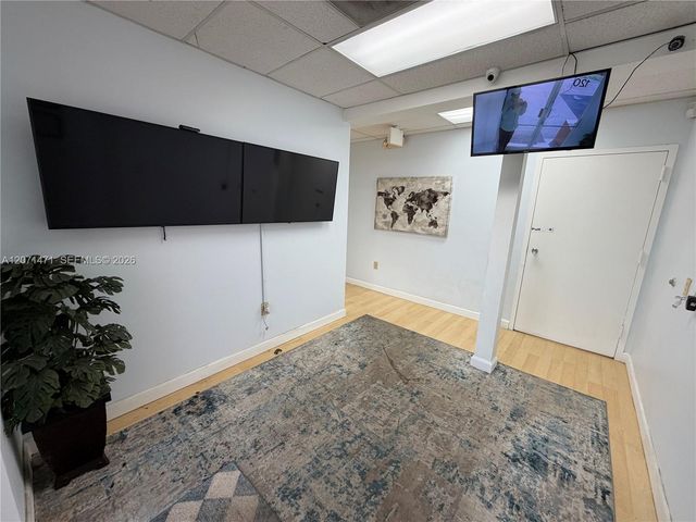 120 SW 70th Avenue, Pembroke Pines, FL 33023