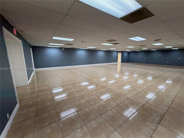 120 SW 70th Avenue, Pembroke Pines, FL 33023