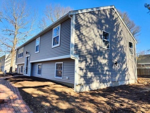 49 Captain Besse Rd, Yarmouth, MA 02664