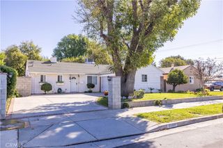 8006 Zelzah, Reseda, CA 91335
